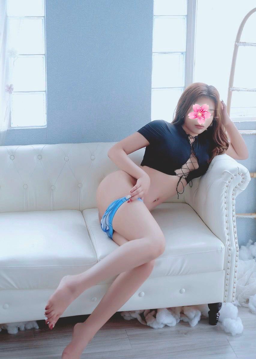 reup-truc-diem-gai-mien-tay-huong-dong-co-noi-dang-cao-mat-duyen-2317105-original